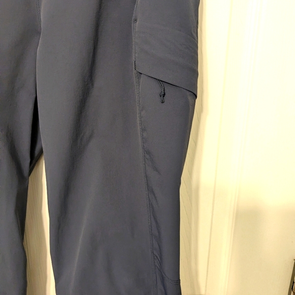 Arc'teryx "Sabria" Hiking Pants in Navy Size 6 UPF 50+ - Picture 7 of 10